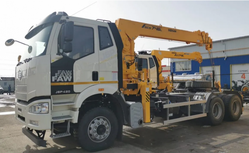 FAW 3250 6х4 Тягач с КМУ SOOSAN SCS746L — 1