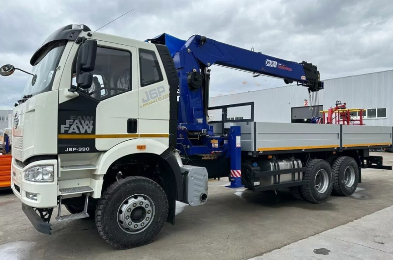 FAW 3250 6х6 2-х скатная, Борт с КМУ DongYang SS2037 — 1